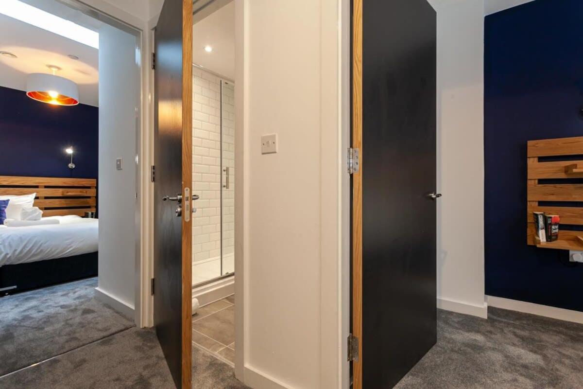 Superb 2 Bed Flat 5Min To Old Trafford Stadium Manchester Extérieur photo